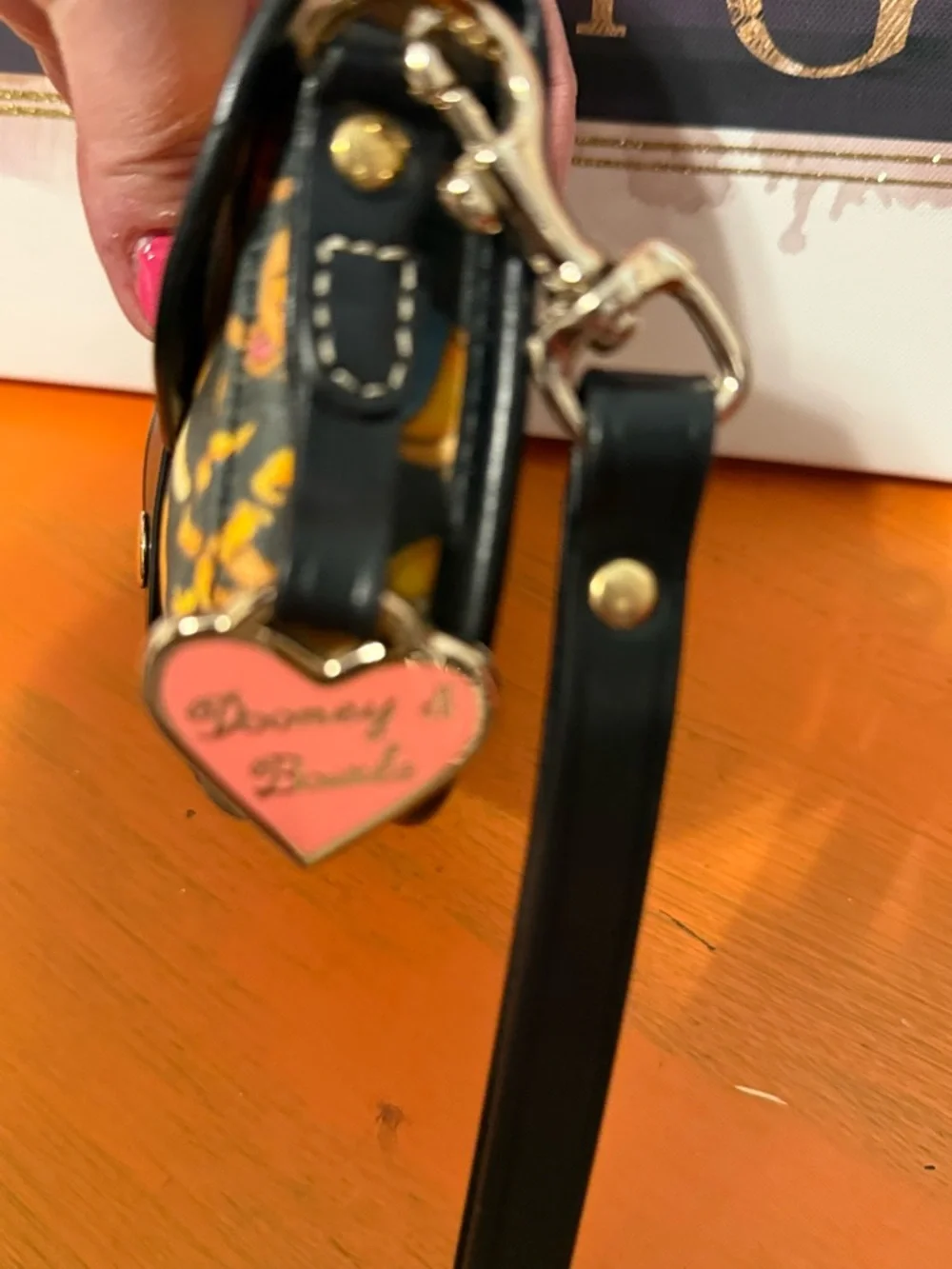 Dooney & Bourke Rare Limited Edition Monkey Wristlet EUC - Picture 4 of 8